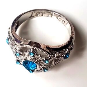 Silver Tone Ring With Blue Stones 7